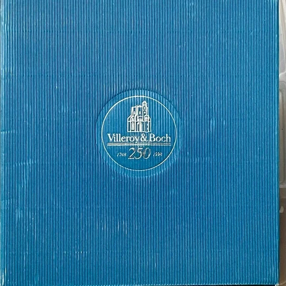 RARE Villeroy & Boch Collectible Tureen JOSEPHINE 250 Anniversary 1998 Ret $500 - Picture 8 of 12